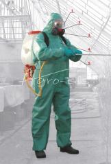 IZOC2 został stworzony, z myślą o zabezpieczeniu osób wykonujących pracę z użyciem środków chemicznych i pestycydów. 